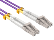 In practical applications, what is the transmission speed of OM4 Fiber optic kabeq?